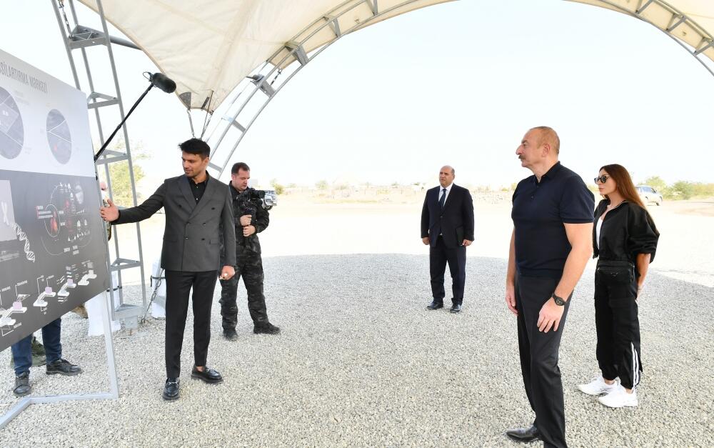 Президент Ильхам Алиев и Первая леди Мехрибан Алиева приняли участие в церемонии закладки фундамента Центра племенного коневодства в Агдаме