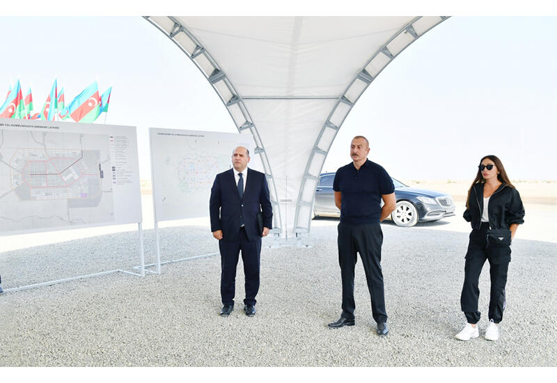 Президент Ильхам Алиев и Первая леди Мехрибан Алиева приняли участие в церемонии закладки фундамента сети внутренних дорог и коммуникаций города Агдам