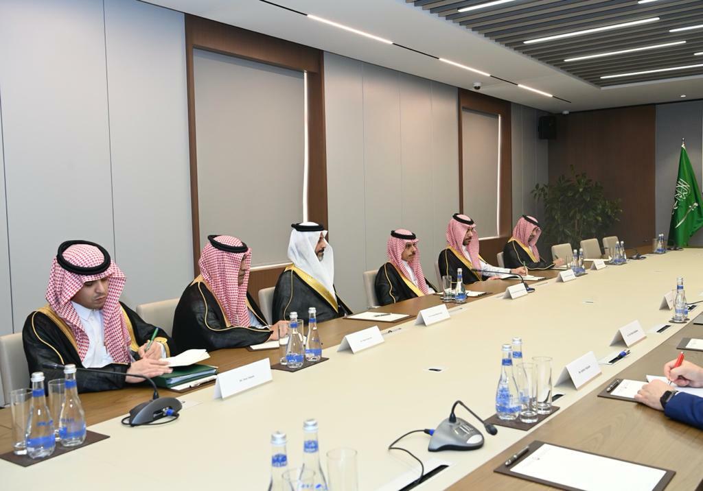 Прошла встреча глав МИД Азербайджана и Саудовской Аравии в расширенном составе