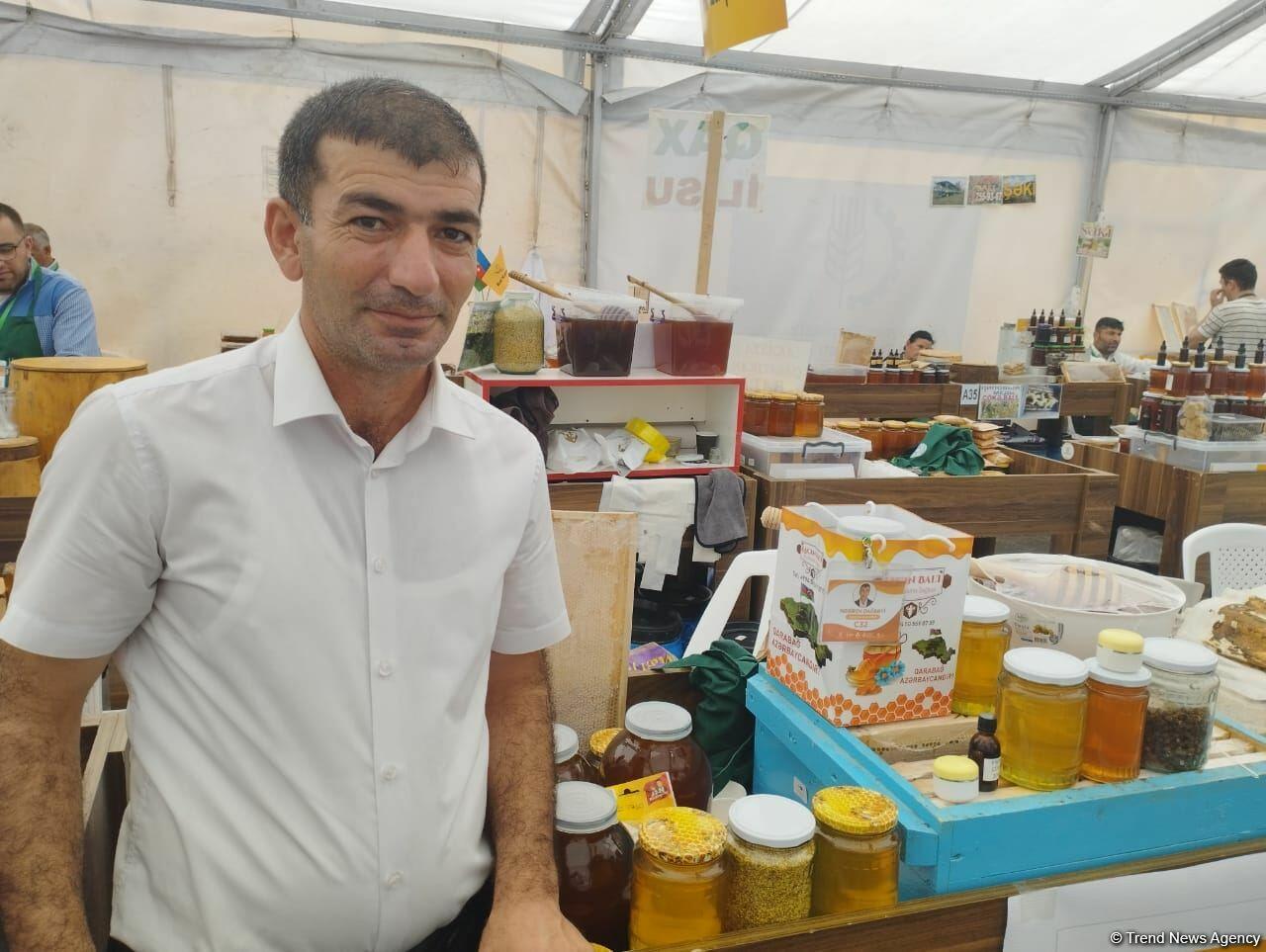 В Баку на ярмарке представлен мед, произведенный в Восточном Зангезуре и Карабахе