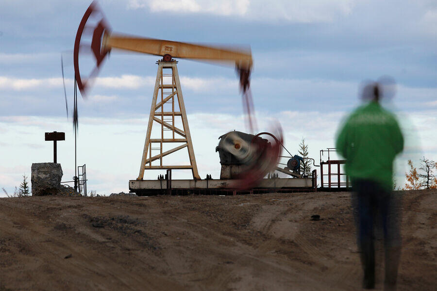 Эр-Рияд и Москва готовы снизить нефтедобычу