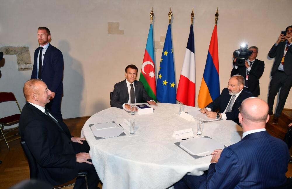 В Праге состоялась встреча Президента Ильхама Алиева с Президентом Франции, Президентом Совета Европейского Союза и премьер-министром Армении
