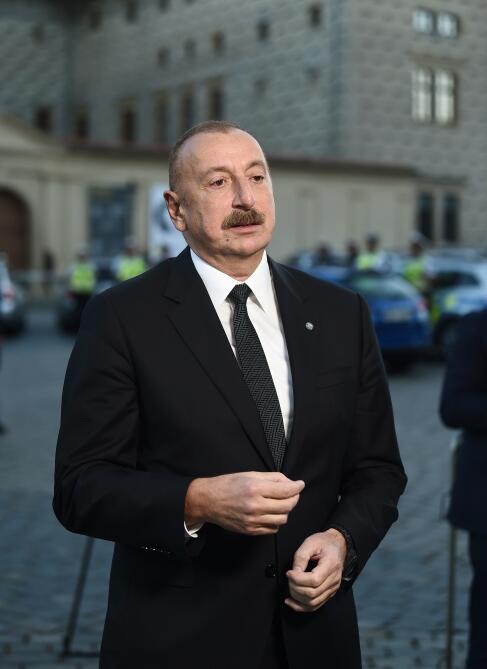 Президент Ильхам Алиев дал интервью азербайджанским телеканалам в Праге