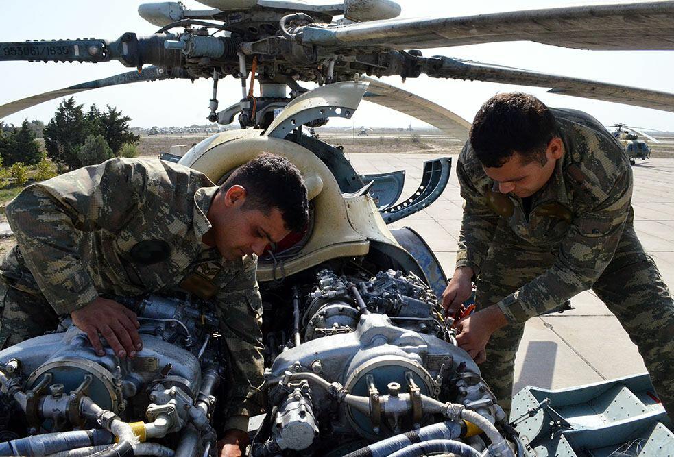 Вооружение и военная техника азербайджанской армии переводятся на осенне-зимний режим эксплуатации