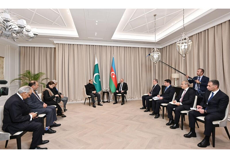 Prezident İlham Əliyev Pakistan Baş nazirini Azərbaycana səfərə dəvət edib