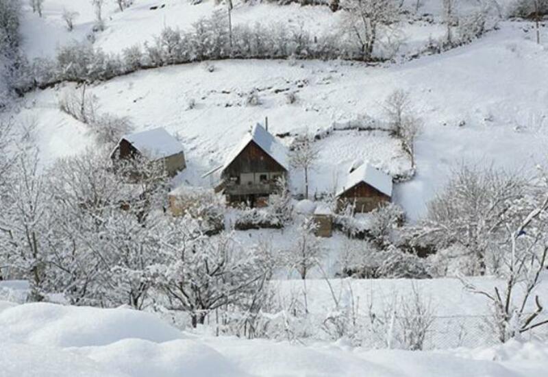 В Азербайджане выпал снег высотой 46 см