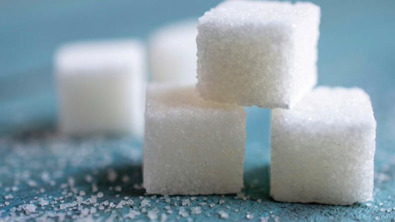 В Индии продлили ограничения на экспорт сахара