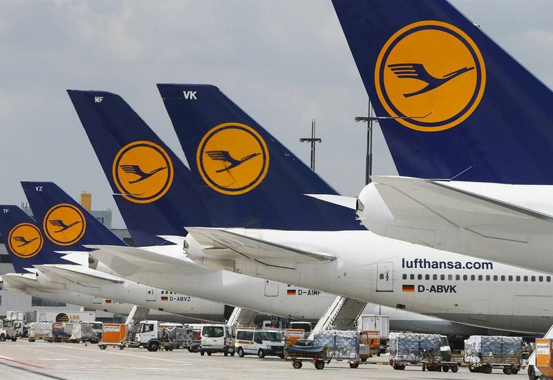 Lufthansa повысит зарплаты бортпроводникам