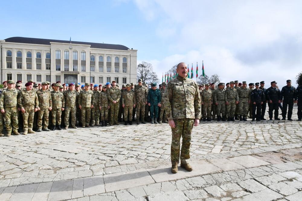 Президент Ильхам Алиев и Первая леди Мехрибан Алиева приняли участие в мероприятии, организованном в Шуше по случаю Дня Победы