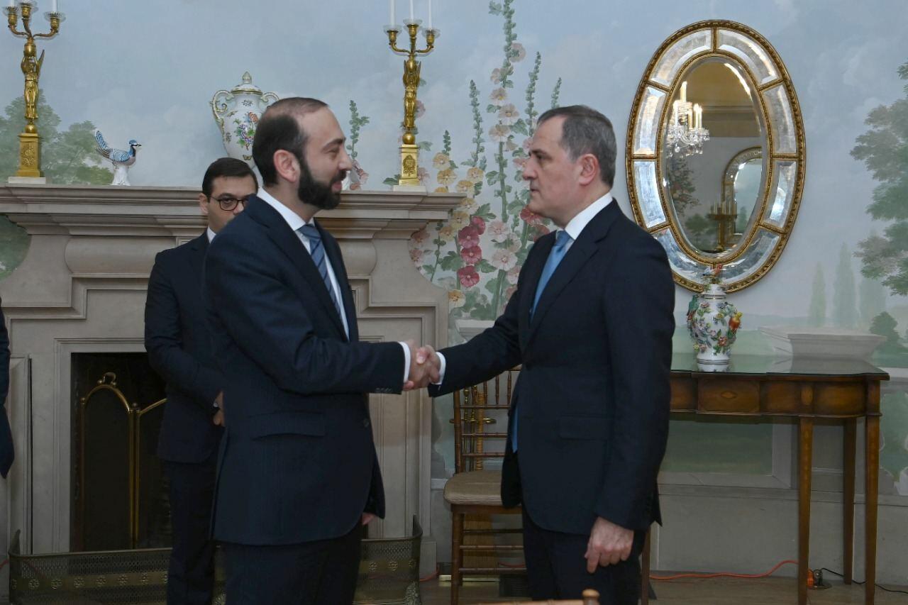 В США проходит двусторонняя встреча глав МИД Азербайджана и Армении