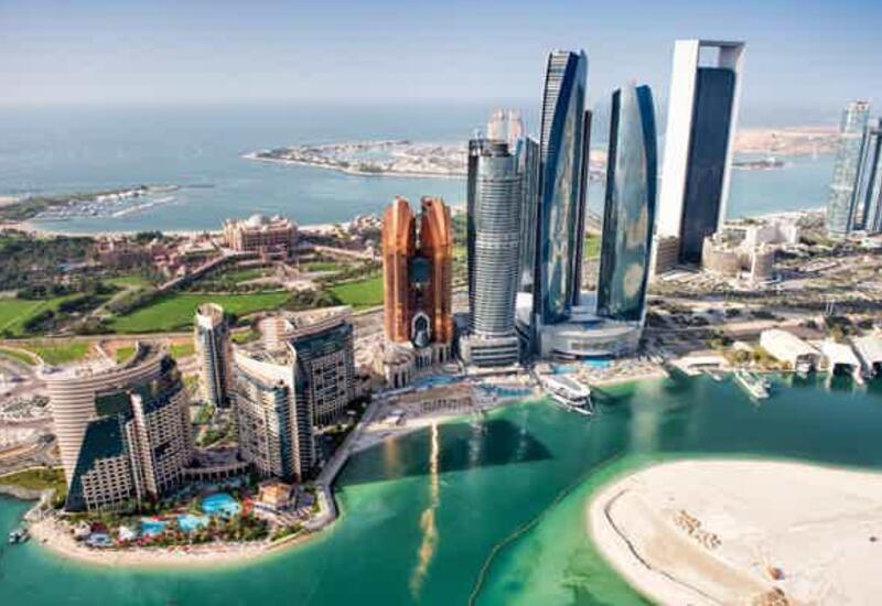 Дубай и Абу-Даби упростили правила въезда для туристов