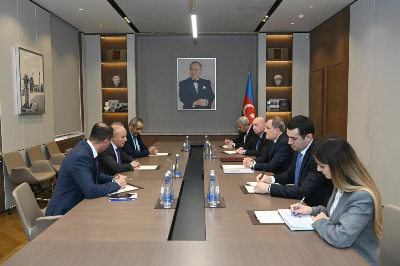Джейхун Байрамов на переговорах с новым послом Ливии в Азербайджане