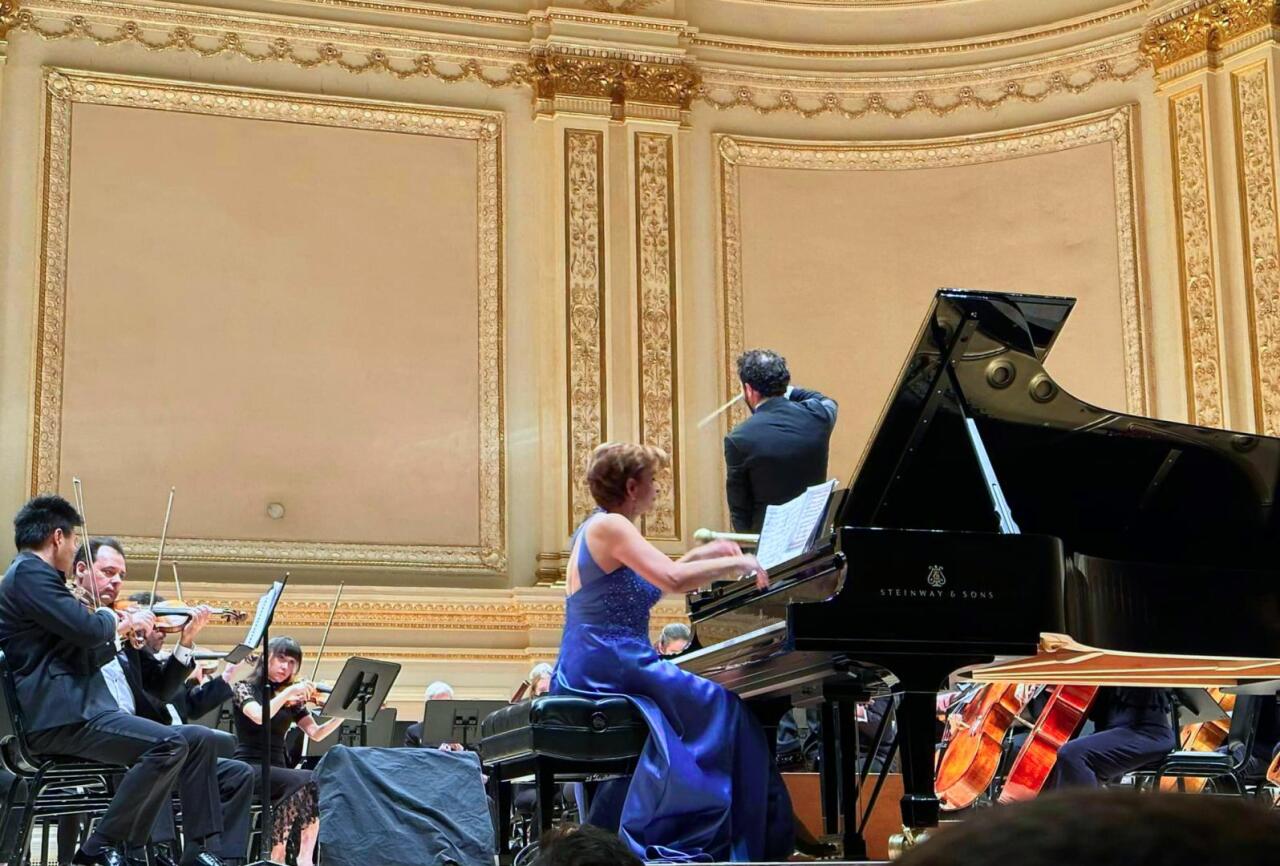 В Карнеги-холл в Нью-Йорке состоялся грандиозный концерт в честь 100-летия Фикрета Амирова