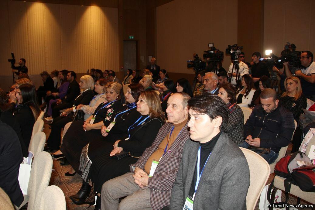 В Баку прошла научно-практическая конференция "Флора и фауна Карабаха"