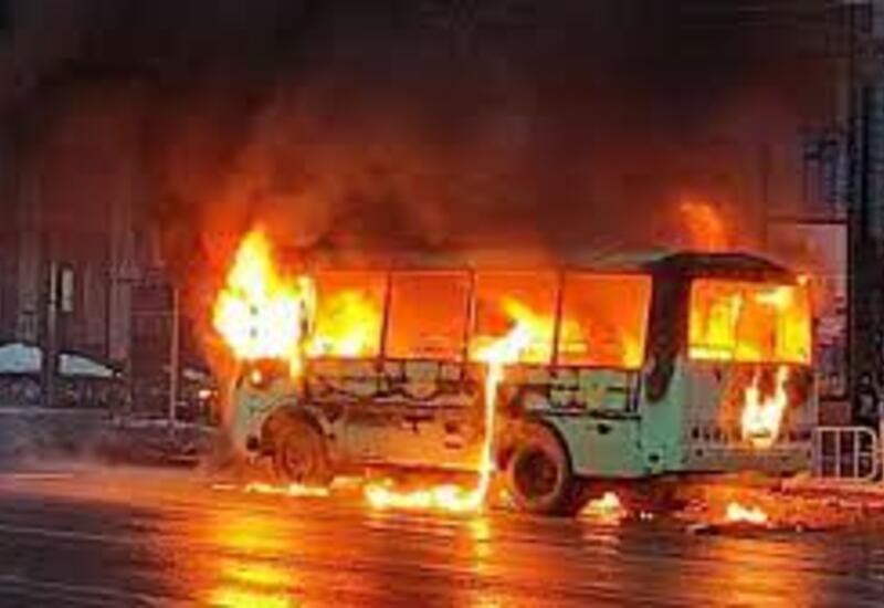 В России загорелся автобус