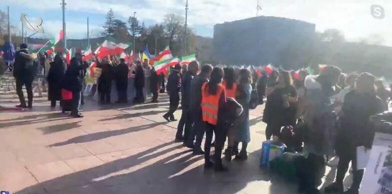 В Женеве прошла акция в поддержку азербайджанцев в Иране