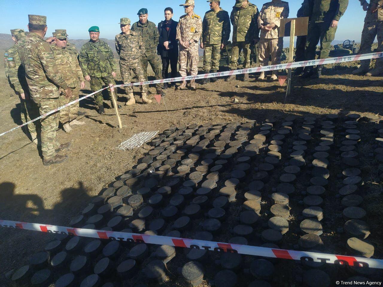 До сих пор в направлении высоты Сарыбаба обнаружены 1300 противопехотных мин