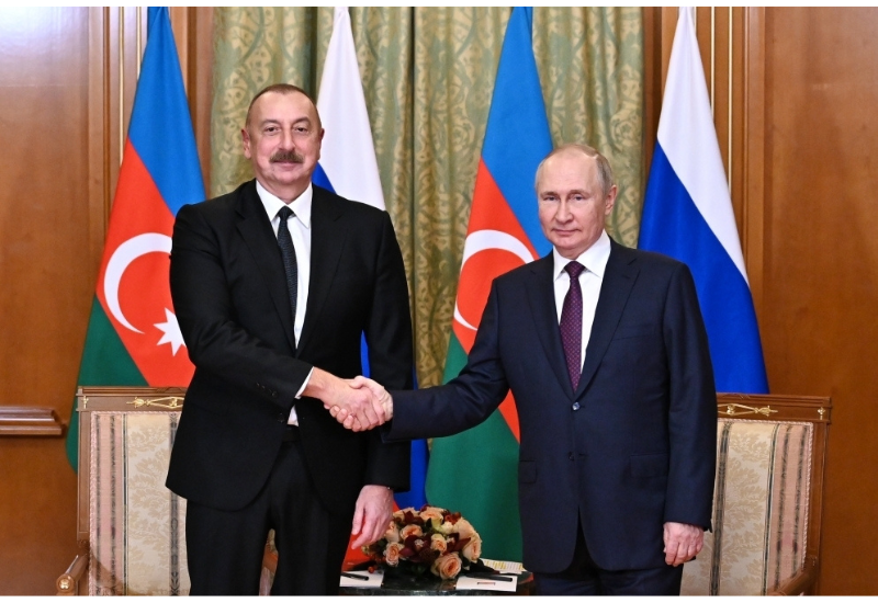 Владимир Путин позвонил Президенту Ильхаму Алиеву
