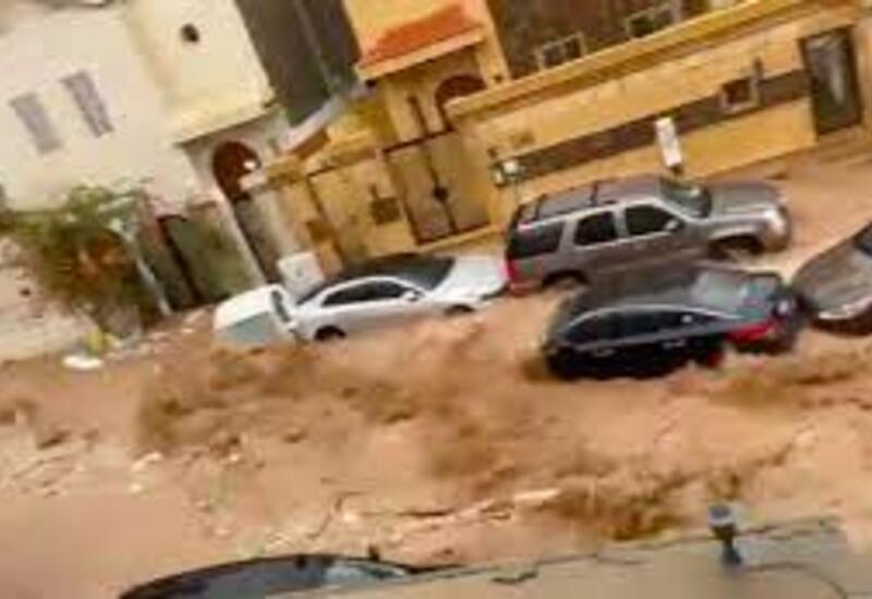 Последствия ужасающего наводнения в Cаудовской Аравии
