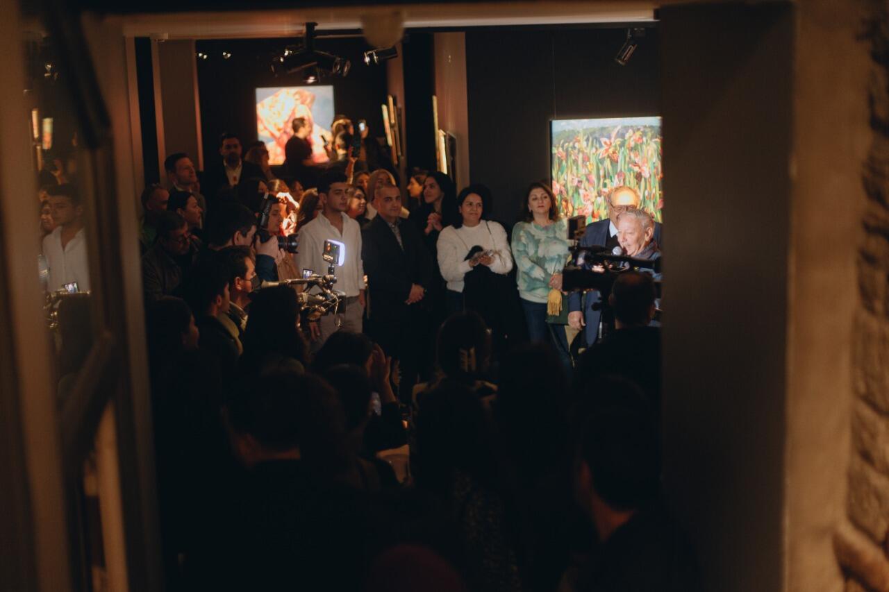В Баку состоялась выставка картин Нармины Наджафовой
