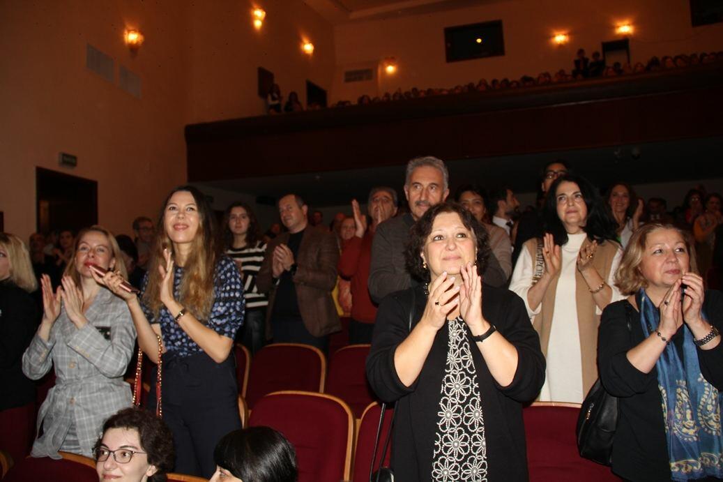 Необыкновенный концерт с конферансье Апломбовым в Баку прошел под смех и овации