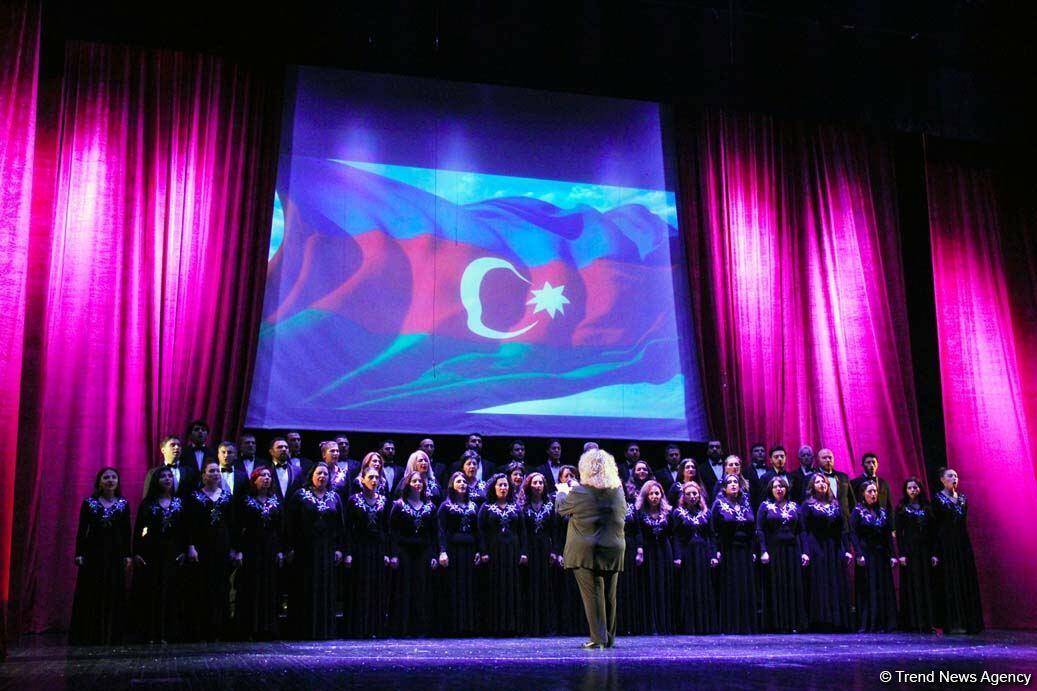 Театральный праздник в Баку