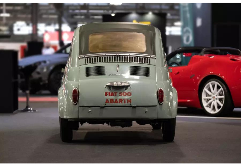 Abarth воссоздал рекордный Fiat 500