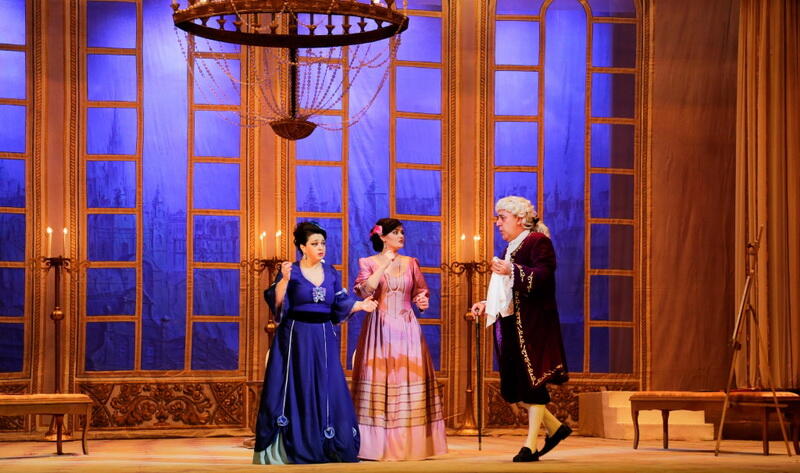 В театре Оперы и балета с большим успехом состоялся показ оперы В.А.Моцарта "Так поступают все"