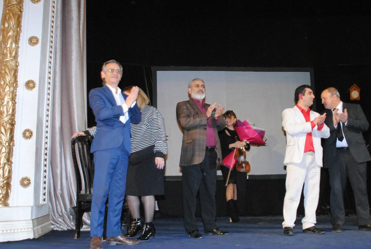 Премьера спектакля "Kimdir müqəssir" в Сумгайытском драмтеатре