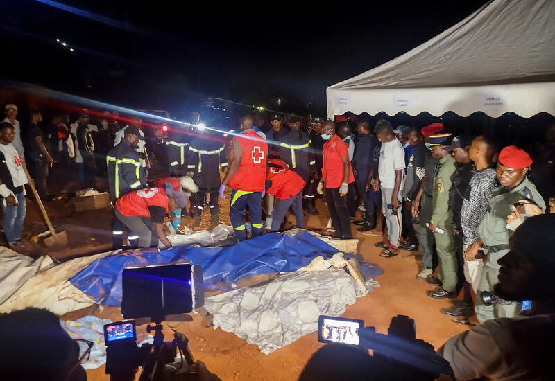 В Камеруне во время похорон оползень унес жизни 14 человек