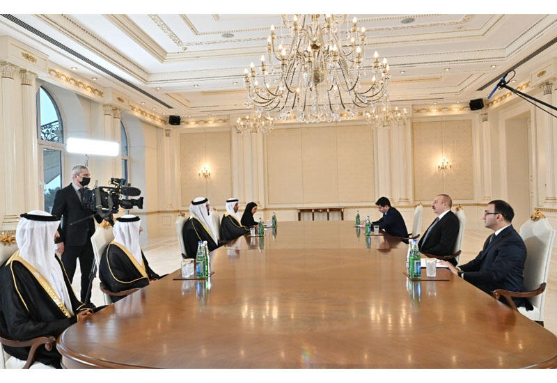 Президент Ильхам Алиев принял министра по делам правительства ОАЭ