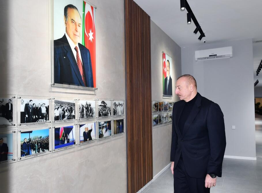 Президент Ильхам Алиев и Первая леди Мехрибан Алиева ознакомились с условиями, созданными в новом административном здании Исполнительной власти города Шеки