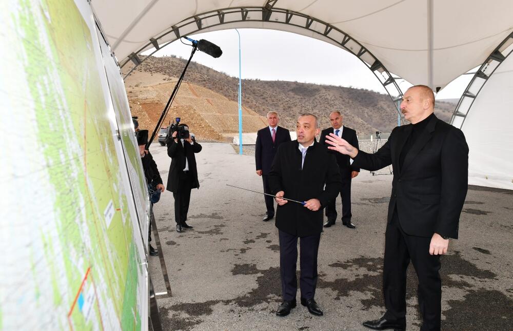 Президент Ильхам Алиев ввел в эксплуатацию установки по обеспечению оросительной водой земельного участка агропарка "Шеки-Огуз"
