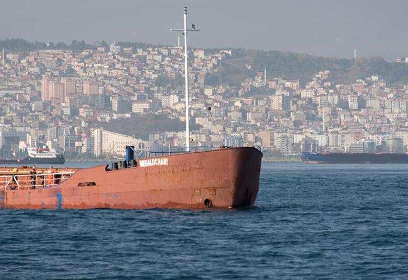 Мощный взрыв в турецком порту Самсун