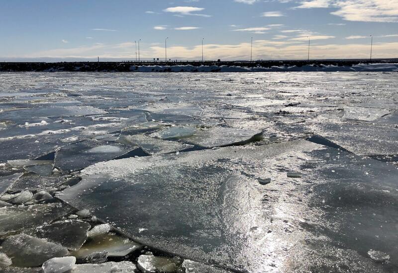 В Амурской области РФ внедорожник провалился под лед