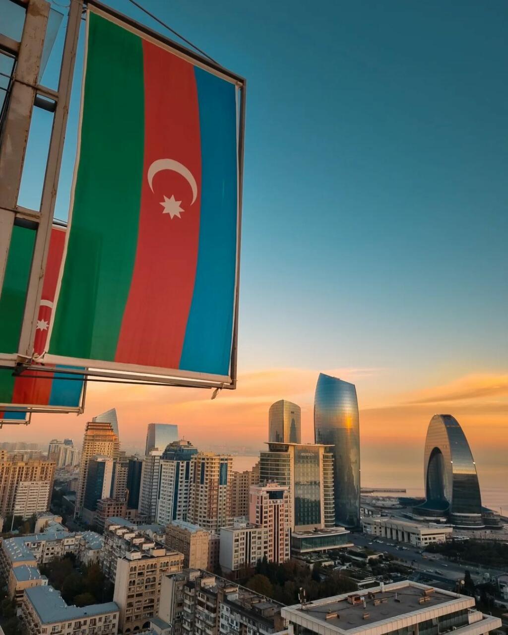 Безумно красивый Баку в блоге Орхана Асланова
