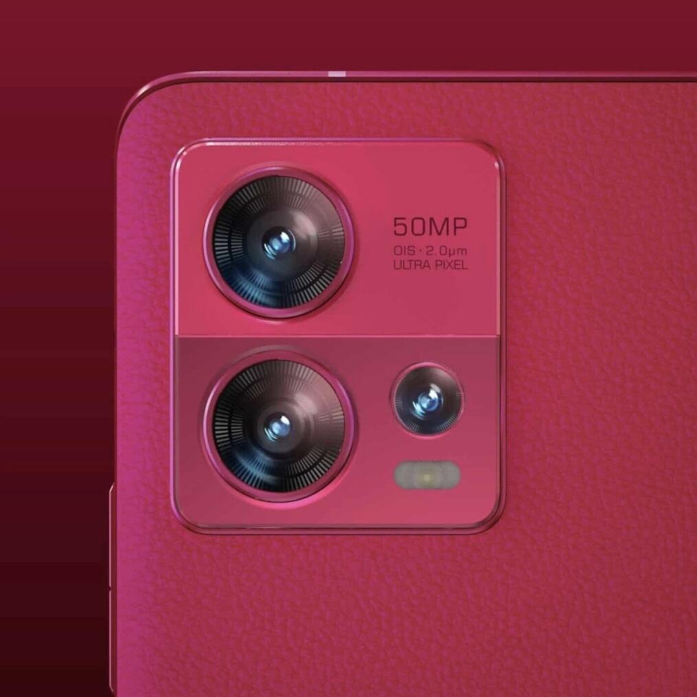 Motorola выпустила смартфон в цвете 2023 года