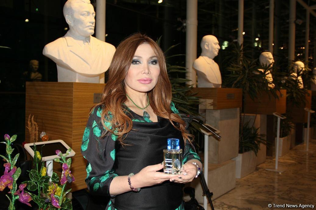 Фахрия Халафова представила коллекцию, посвященную Венеции в рамках Azerbaijan Fashion Week