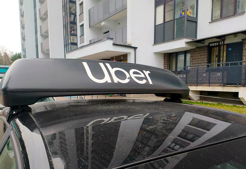 Uber запустит сервис роботакси