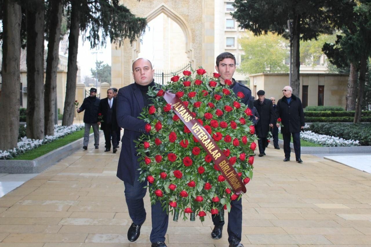 Члены Общественного объединения ветеранов органов специального назначения Азербайджана посетили могилу великого лидера Гейдара Алиева