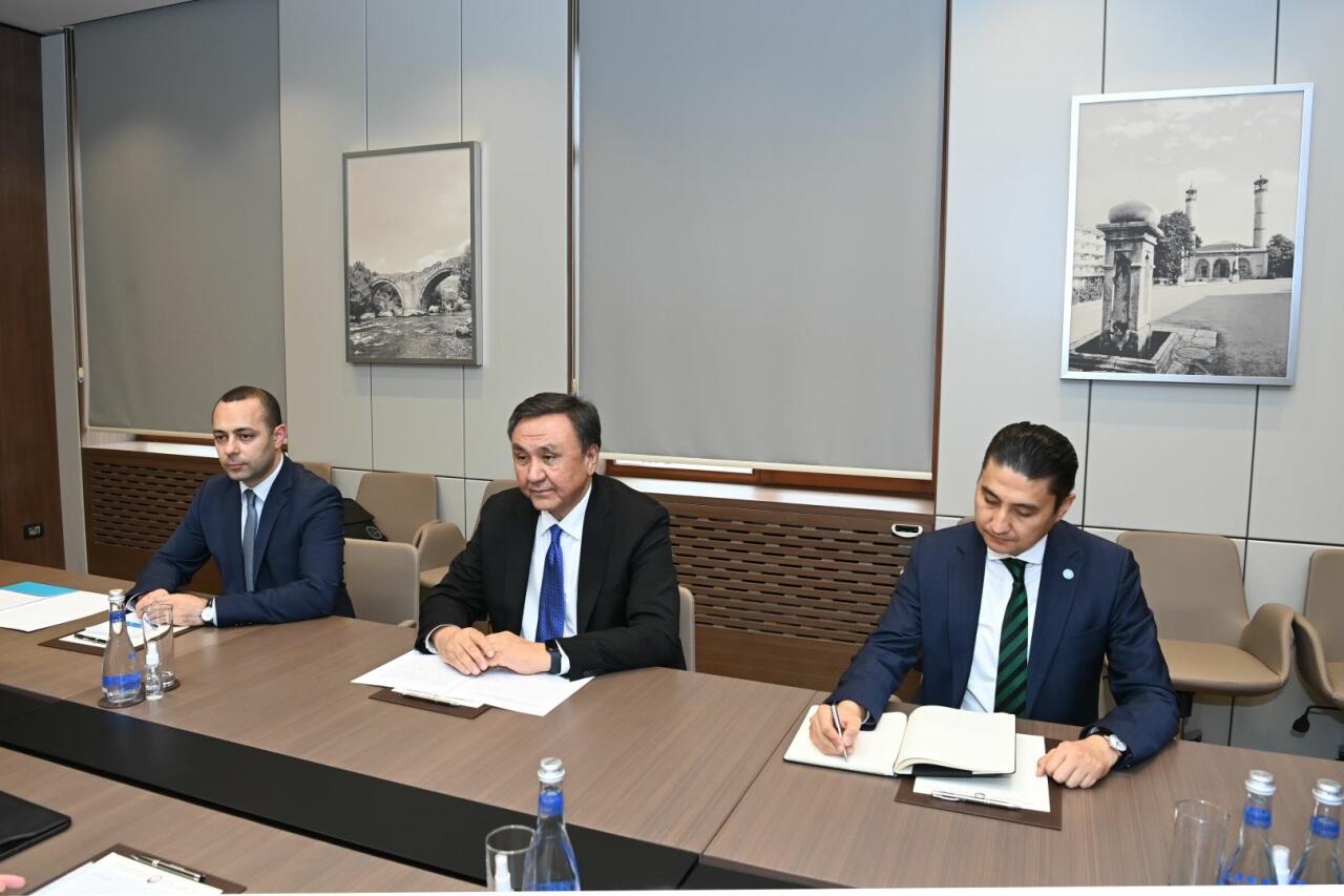 Ceyhun Bayramov Türk Dövlətləri Təşkilatının Baş katibi ilə görüşüb