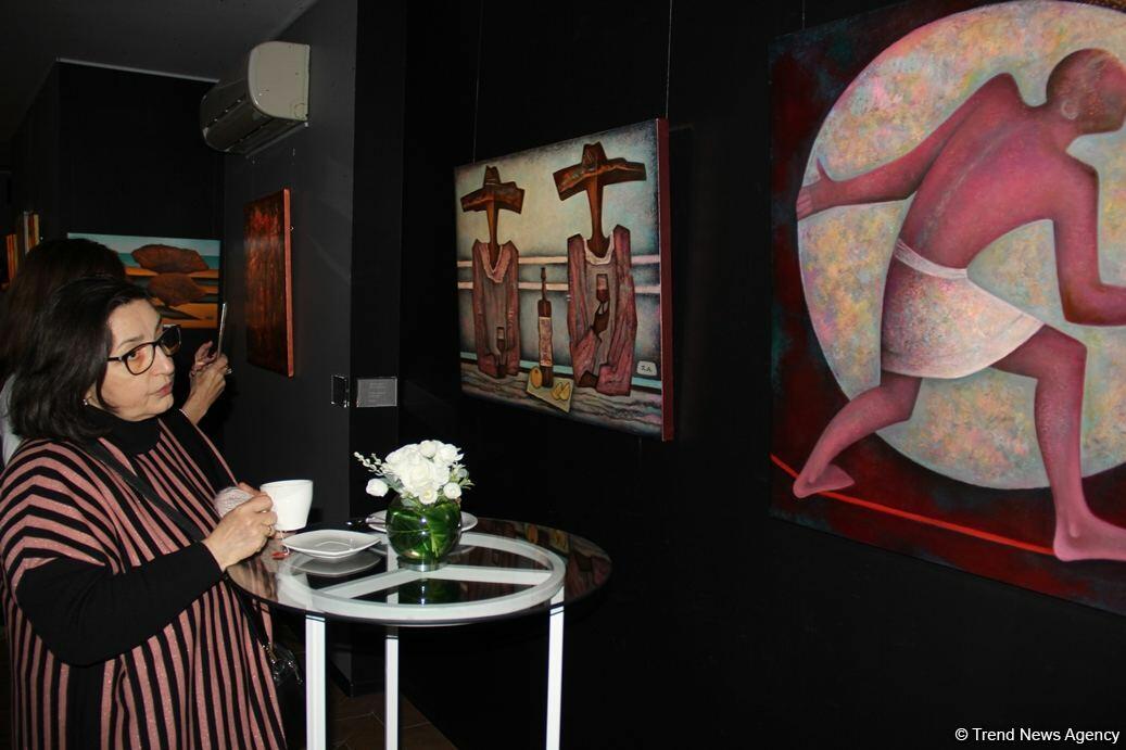 В Баку открылась выставка "Творческая интуиция. Рафаил Алиев и его времена года"