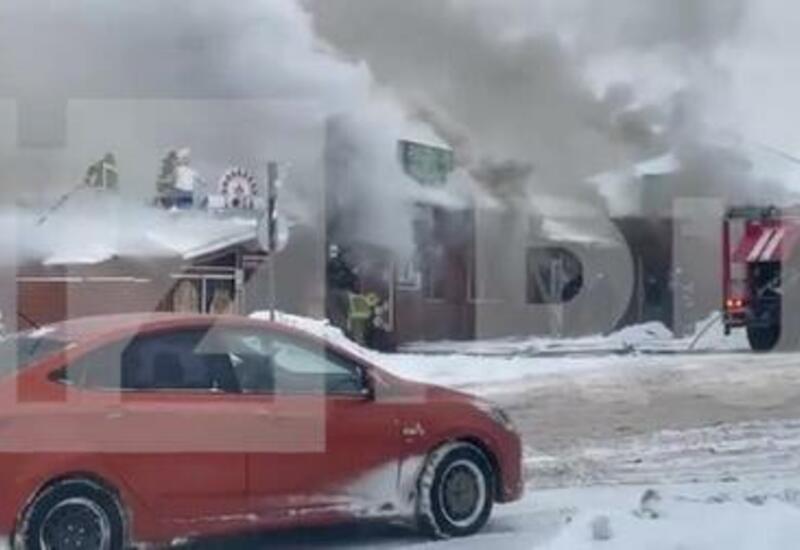 Крупный пожар разгорелся в кафе в России