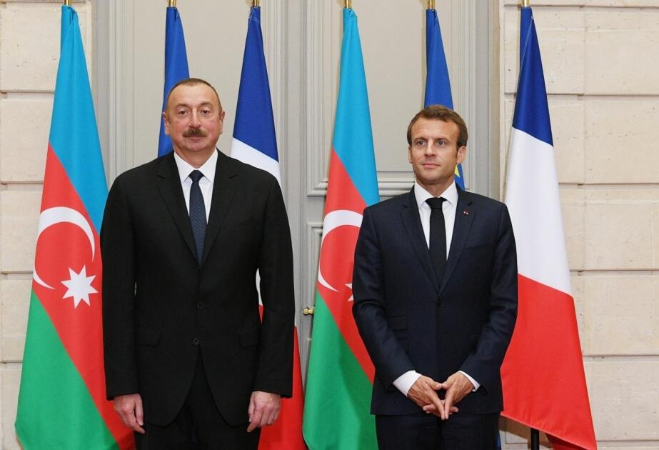 Президент Франции Эмманюэль Макрон позвонил Президенту Ильхаму Алиеву