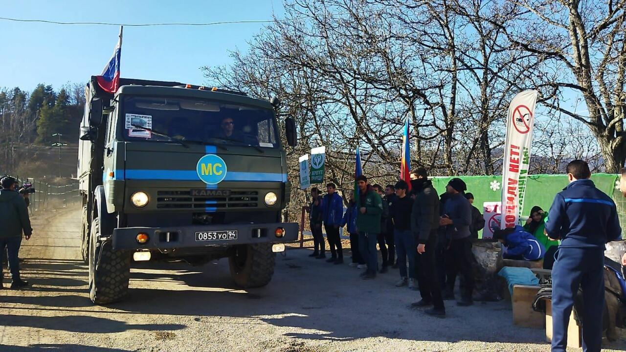 Третья за день колонна машин РМК беспрепятственно проехала по Лачинской  дороге - ФОТО