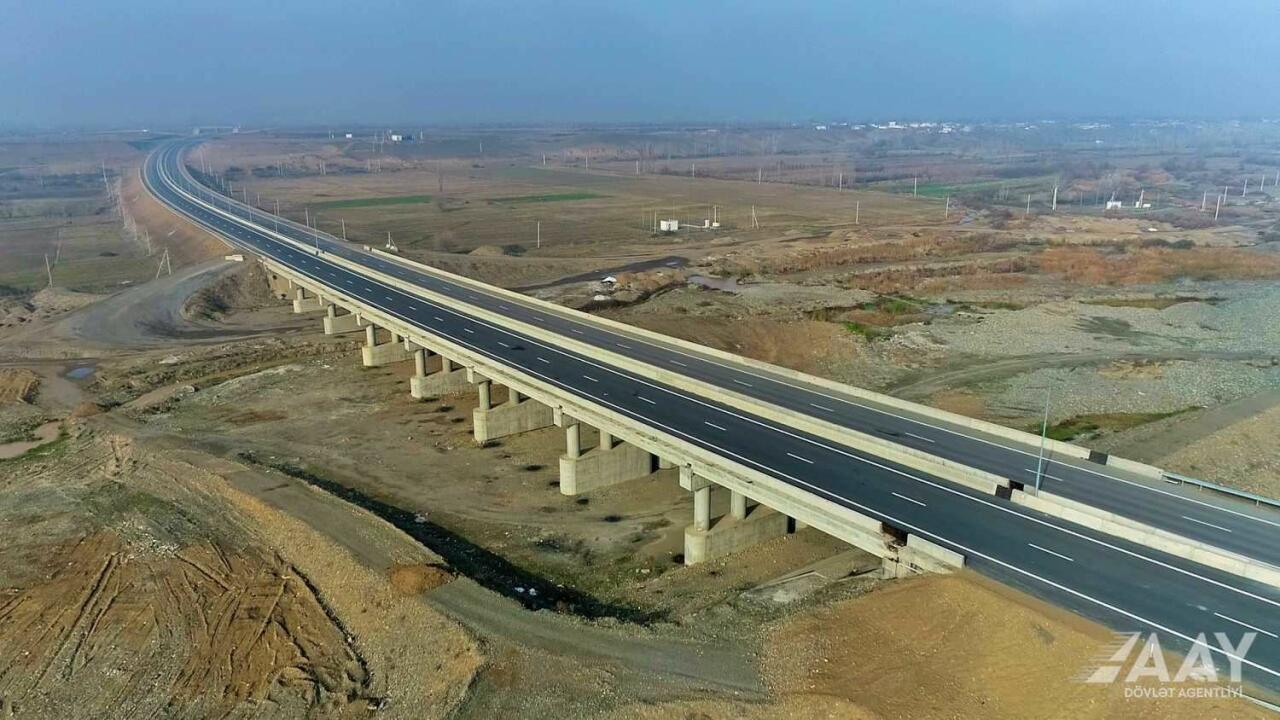 Завершилось строительство на одном участке дороги Гянджа-Газах-Грузия