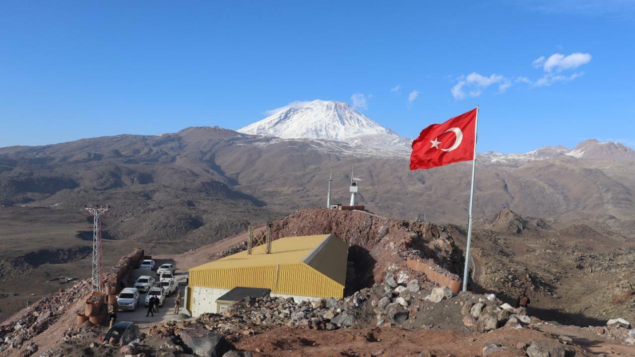 Турция строит военную базу на горе Агрыдаг