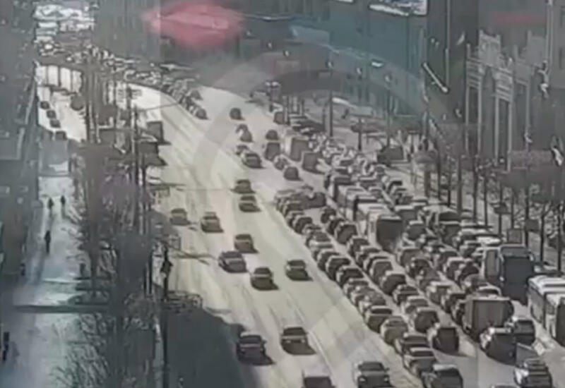 Массовая авария в Москве попала на