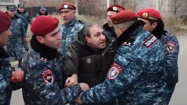 Paşinyan Gümrüdəki anti-Rusiya etirazlarını özü təşkil edib