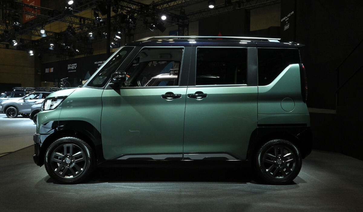 Mitsubishi представила на Tokyo Auto Salon 2023 микровэн Delica Mini